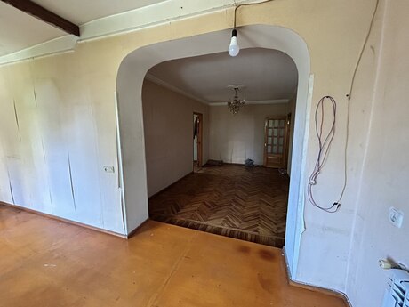 Nizamidə 3 otaqlı köhnə tikili mənzil satılır, 68 m², 172 000 AZN, şəkil 4 / 12