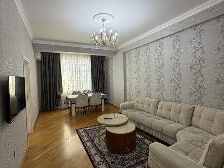 2 otaqlı mənzil, 70 m², Memar Əcəmi, 750 AZN