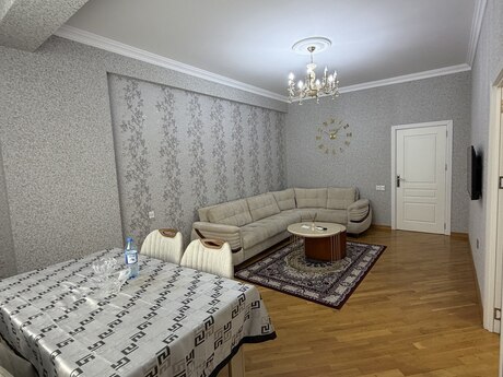 Memar Əcəmidə 2 otaqlı yeni tikili mənzil kirayə verilir, 70 m², 750 AZN/ay, şəkil 2 / 12