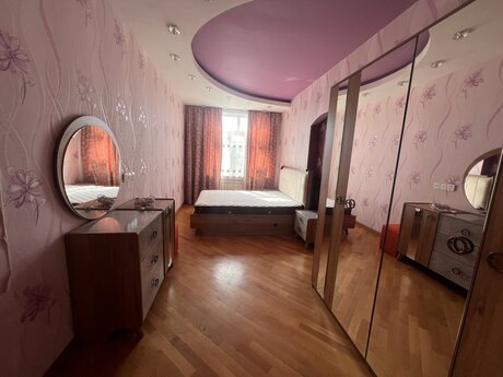 Memar Əcəmidə 3 otaqlı yeni tikili mənzil kirayə verilir, 110 m², 700 AZN/ay, şəkil 3 / 12