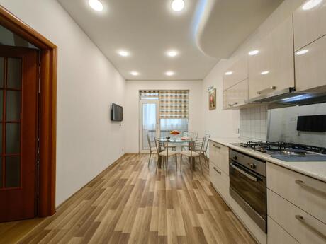 4-room new-build apartment for sale in 28 May, 180 m², 383 000 AZN, photo 5 / 12