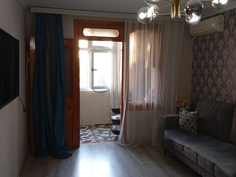 Nəriman Nərimanovda 2 otaqlı köhnə tikili mənzil satılır, 48 m², 147 000 AZN, şəkil 2 / 12