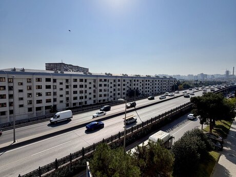 Gənclikdə 3 otaqlı köhnə tikili mənzil satılır, 75 m², 190 000 AZN, şəkil 2 / 12