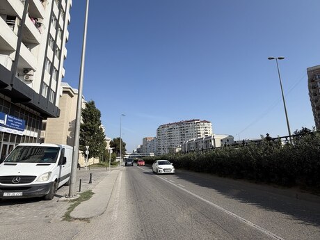 Gənclikdə 3 otaqlı köhnə tikili mənzil satılır, 75 m², 190 000 AZN, şəkil 3 / 12