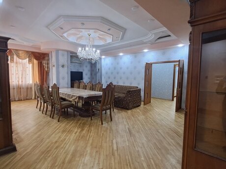 Объявление №6553702 - Баку, м. 28 мая, 4-комн., 200 м², 4/14 этаж