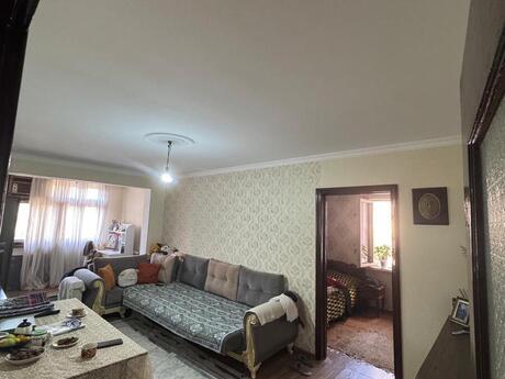 Neftçilərdə 2 otaqlı köhnə tikili mənzil satılır, 56 m², 142 000 AZN, şəkil 3 / 7