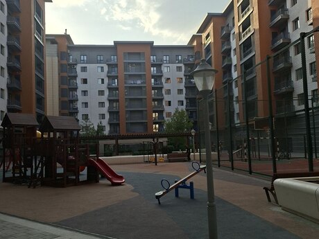 Elan №6553721 - Bakı, Ağ şəhər q., 4 otaqlı, 203 m², 3/8 mərtəbə