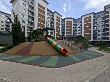 Ağ şəhərdə 4 otaqlı yeni tikili mənzil satılır, 203 m², 870 000 AZN, şəkil 2 / 7
