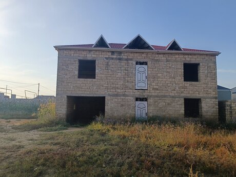 8 otaq · 300 m²