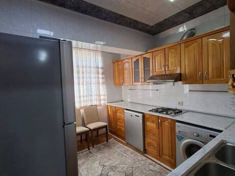 Neftçilərdə 5 otaqlı köhnə tikili mənzil kirayə verilir, 120 m², 950 AZN/ay, şəkil 2 / 12