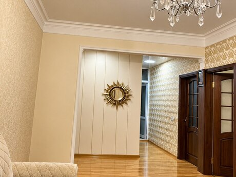 Gənclikdə 5 otaqlı köhnə tikili mənzil satılır, 120 m², 342 000 AZN, şəkil 3 / 12