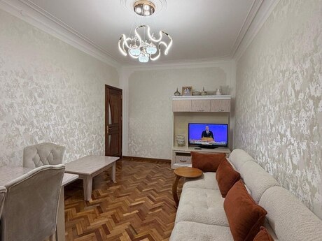Elan №6553775 - Bakı, Həzi Aslanov q., 3 otaqlı, 70 m², 5/9 mərtəbə