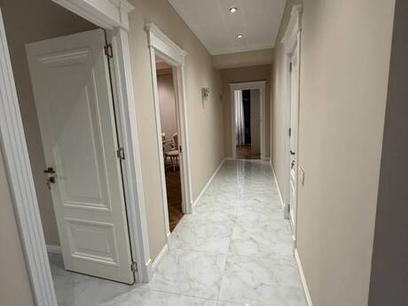Azadlıq Prospektidə 2 otaqlı yeni tikili mənzil kirayə verilir, 105 m², 1 200 AZN/ay, şəkil 2 / 11