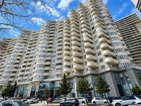4-room new-build apartment for sale in Yasamal, 210 m², 390 000 AZN, photo 2 / 12