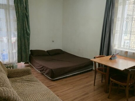 28 Mayda 1 otaqlı köhnə tikili mənzil satılır, 40 m², 150 000 AZN, şəkil 3 / 7