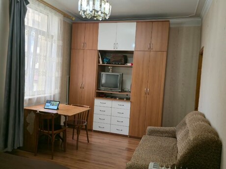 1 otaq · 40 m² · 3/5 mərtəbə, 28 May