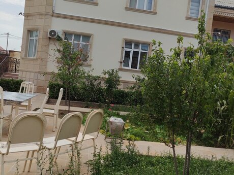 6 otaq · 180 m², Saray