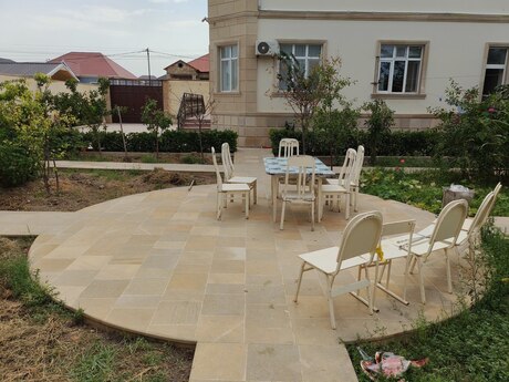 Sarayda 6 otaqlı həyət evi satılır, 180 m², 270 000 AZN, şəkil 2 / 12