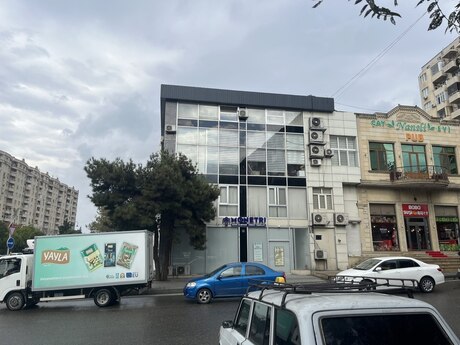 Elan №6553953 - Bakı, Xalqlar Dostluğu m., 200 m²
