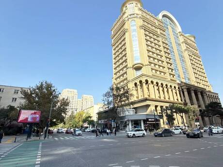Продаётся 2-комнатная квартира в новостройке, Elmlər Akademiyası, 94 м², 288 000 AZN, фото 2 / 12