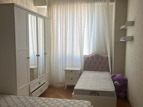 Memar Əcəmidə 3 otaqlı yeni tikili mənzil kirayə verilir, 85 m², 800 AZN/ay, şəkil 4 / 11