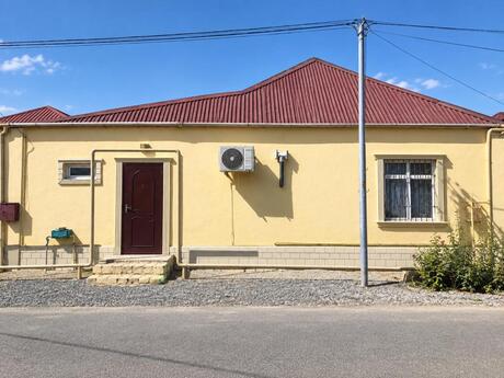 4 rooms · 134 m², Qaradağ
