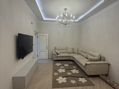 4-комн. · 260 m², Buzovna