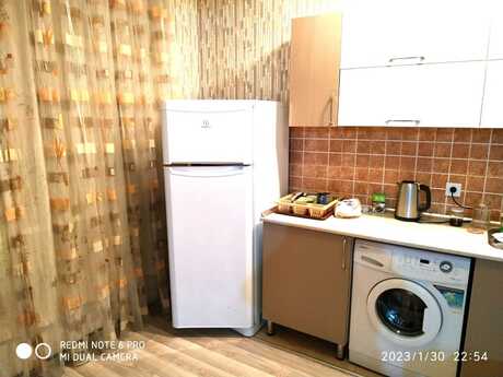 Qurtuluş 93 kompleksində 2 otaqlı yeni tikili mənzil kirayə verilir, 72 m², 400 AZN/ay, şəkil 2 / 9
