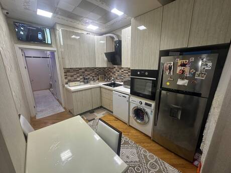 Qurtuluş 93 kompleksində 3 otaqlı yeni tikili mənzil satılır, 75 m², 110 000 AZN, şəkil 3 / 12