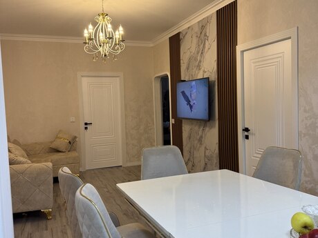 3-room old-build apartment for sale in Memar Əcəmi, 60 m², 225 000 AZN, photo 2 / 11
