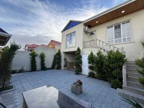 4-комн. · 221 m²