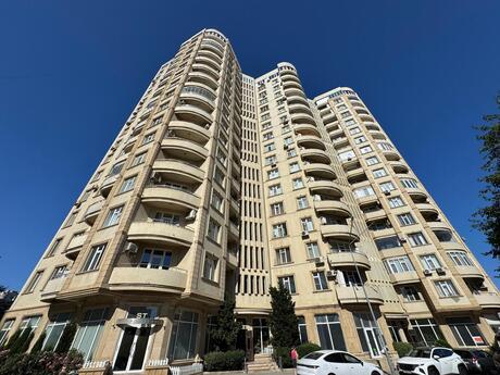 Объявление №6554298 - Баку, м. Ичеришехер, 3-комн., 110 м², 12/17 этаж