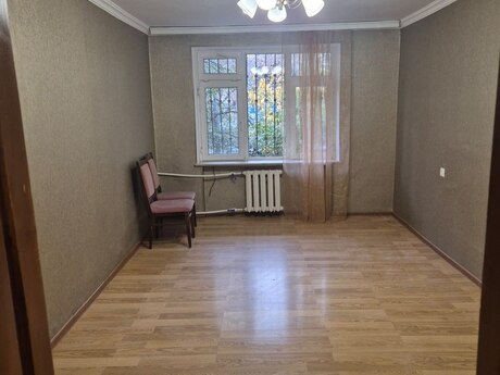 Elan №6554303 - Bakı, Elmlər Akademiyası m., 3 otaqlı, 70 m², 1/5 mərtəbə