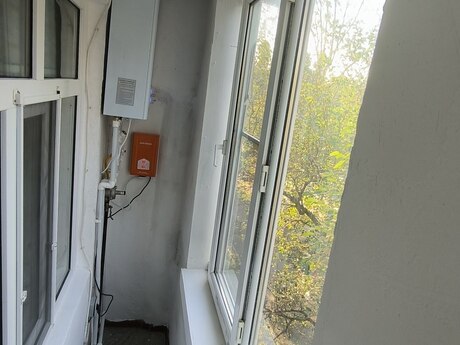 Bakıxanovda 2 otaqlı köhnə tikili mənzil kirayə verilir, 63 m², 600 AZN/ay, şəkil 4 / 12
