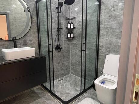 Memar Əcəmidə 2 otaqlı yeni tikili mənzil kirayə verilir, 74 m², 725 AZN/ay, şəkil 2 / 11