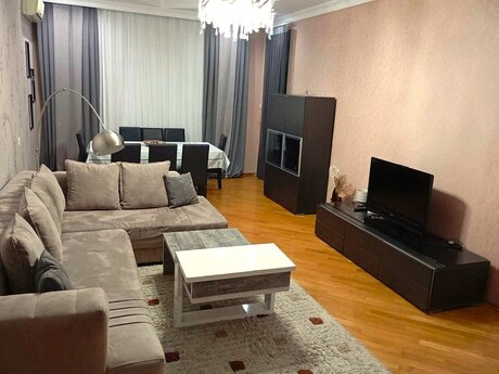 3 otaq · 155 m² · 5/17 mərtəbə, 28 May