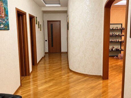 Şah İsmayıl Xətaidə 5 otaqlı yeni tikili mənzil kirayə verilir, 190 m², 1 200 AZN/ay, şəkil 2 / 12