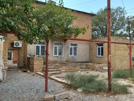 4-room old-build apartment for sale in Qızıldaş, 100 m², 55 000 AZN, photo 2 / 12