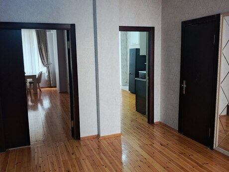 8-ci kilometrdə 2 otaqlı yeni tikili mənzil kirayə verilir, 105 m², 750 AZN/ay, şəkil 3 / 12