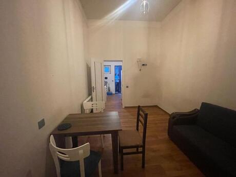 28 Mayda 2 otaqlı köhnə tikili mənzil kirayə verilir, 34 m², 500 AZN/ay, şəkil 5 / 10