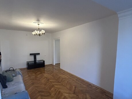 Nizamidə 2 otaqlı köhnə tikili mənzil kirayə verilir, 55 m², 650 AZN/ay, şəkil 3 / 10