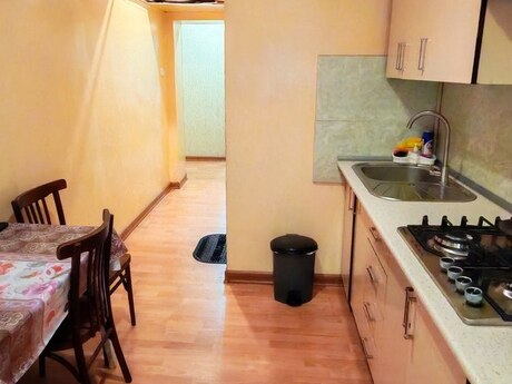 4 otaq · 68 m²