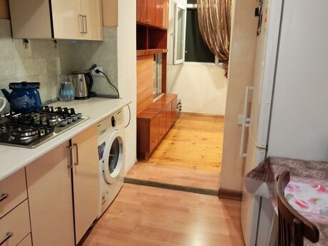 Biləcəridə 4 otaqlı köhnə tikili mənzil satılır, 68 m², 139 000 AZN, şəkil 2 / 12