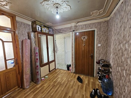 Binədə 5 otaqlı köhnə tikili mənzil satılır, 120 m², 140 000 AZN, şəkil 5 / 12