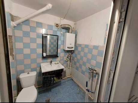 Bakmildə 2 otaqlı köhnə tikili mənzil kirayə verilir, 47 m², 600 AZN/ay, şəkil 2 / 4