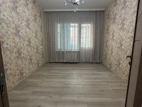 9-cu mikrorayonda 2 otaqlı köhnə tikili mənzil satılır, 65 m², 185 000 AZN, şəkil 5 / 12