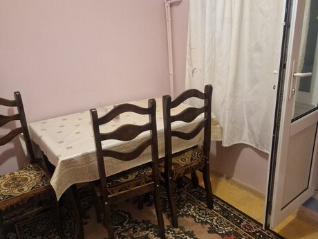Yeni Günəşlidə 2 otaqlı köhnə tikili mənzil kirayə verilir, 46 m², 400 AZN/ay, şəkil 3 / 6