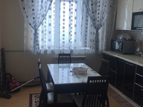 Nəriman Nərimanovda 3 otaqlı yeni tikili mənzil kirayə verilir, 153 m², 1 100 AZN/ay, şəkil 4 / 12