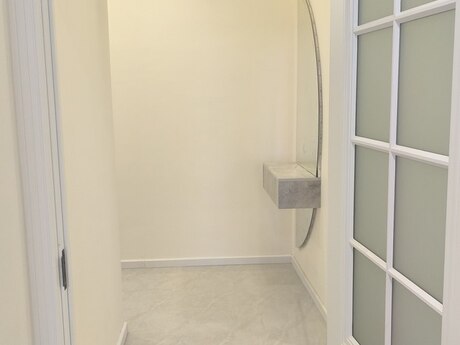 8-ci kilometrdə 3 otaqlı yeni tikili mənzil satılır, 82 m², 240 000 AZN, şəkil 2 / 11