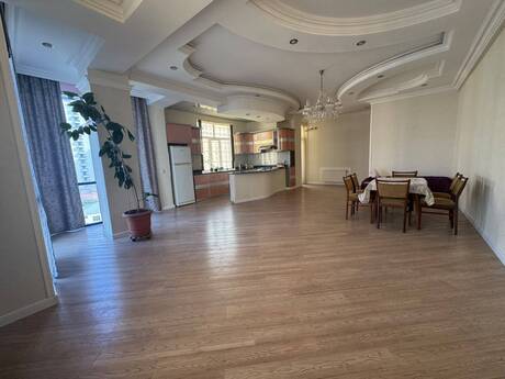 28 Mayda 4 otaqlı yeni tikili mənzil satılır, 180 m², 460 000 AZN, şəkil 3 / 12